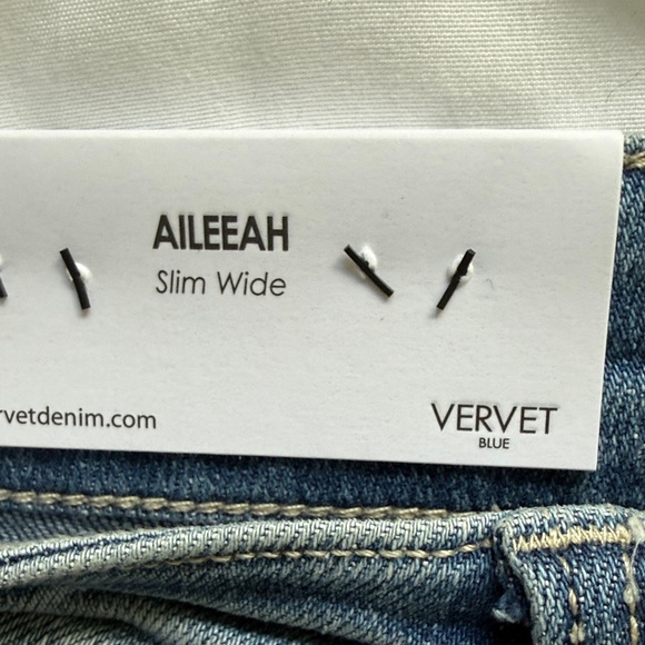 VERVET Blue Distressed Jeans - Picture 4 of 10